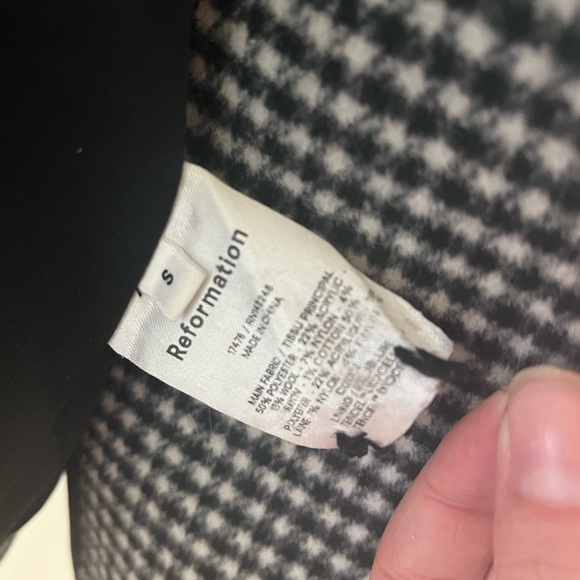 Reformation S coat in black and white houndstooth. Great condition! - Picture 11 of 11